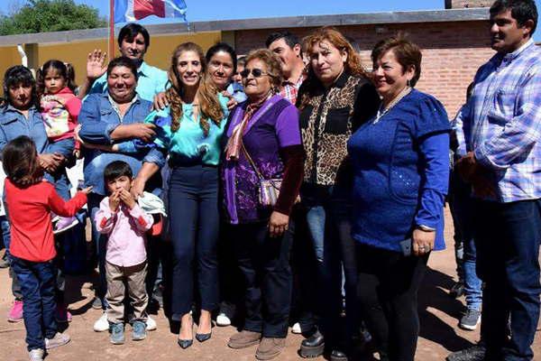 Claudia de Zamora- Trabajamos para dar igualdad de posibilidades a nuestros nintildeos y joacutevenes