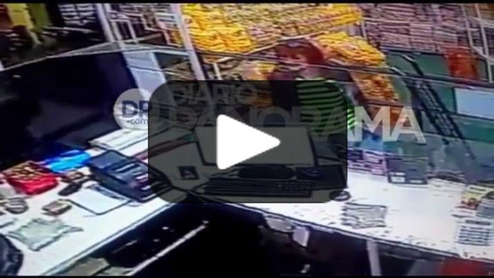 VIDEO  Mujer obliga a sus hijas a robar en un negocio de La Banda