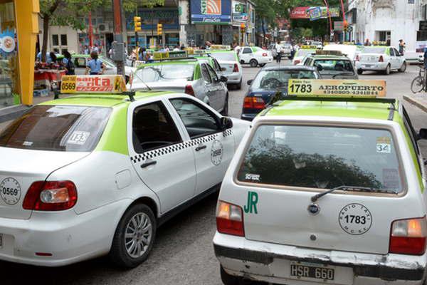 El municipio analizaraacute pedido de readecuacioacuten  de tarifas de los taxis 