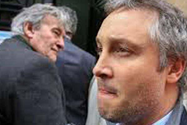 El Gobierno no se mete ni se meteraacute en la interna de AFA