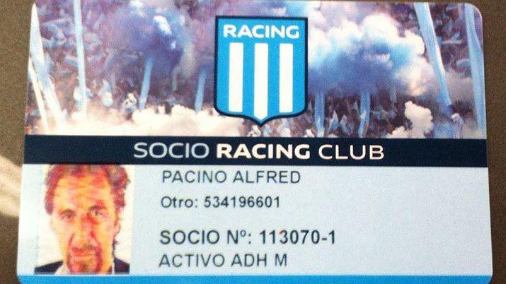 Al Pacino se hizo socio de Racing y le regalaron una camiseta