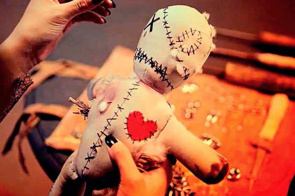 Fue por un amarre para recuperar a su ex y terminoacute violada por el chamaacuten