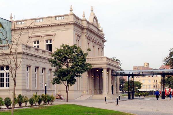 Hoy se desarrollaraacute Octubrillante la fiesta de la luz en el Foacuterum 