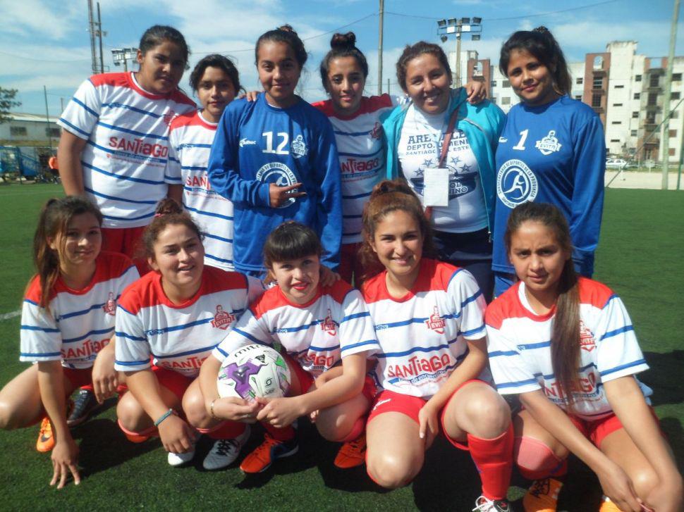 Juegos Evita- medalla de plata para el equipo femenino de El Arenal 