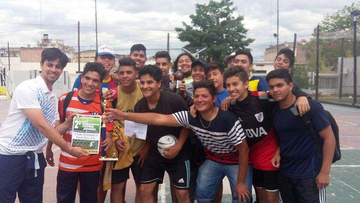 Exitoso intercolegial de fuacutetbol y voley del colegio San Piacuteo de Pietrelcina