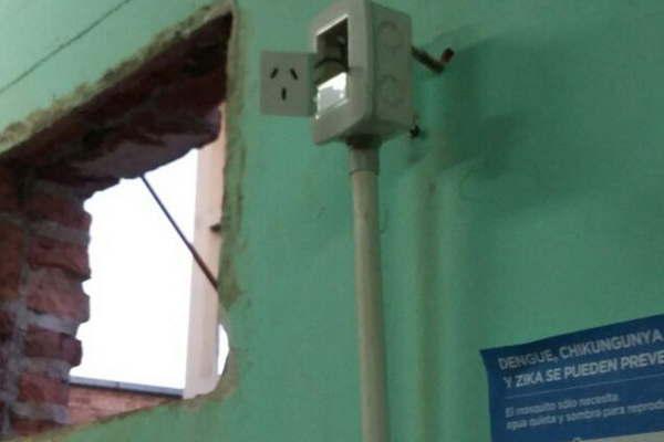 Roban en Escuela de Capacitacioacuten 2