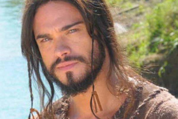 Telefeacute comproacute la tercera parte de Moiseacutes