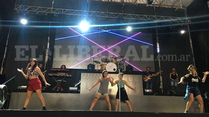 VIDEO Lali Espoacutesito realizoacute prueba de sonido en Oliacutempico