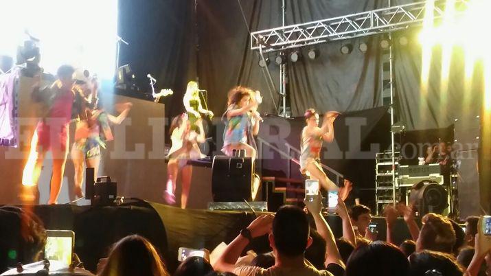 Lali hizo explotar a sus fanaacuteticos en el Club Oliacutempico