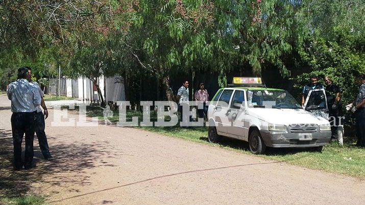 Misterio- encuentran el cuerpo de un taxista dentro de su auto