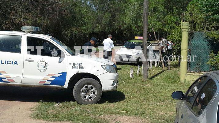 Misterio- encuentran el cuerpo de un taxista dentro de su auto
