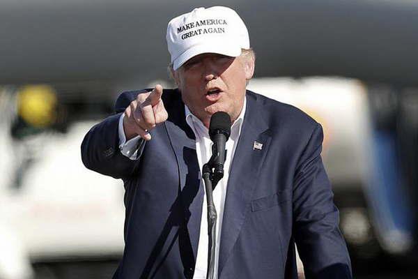 Clinton y Trump se concentran en movilizar votantes por todo EEUU