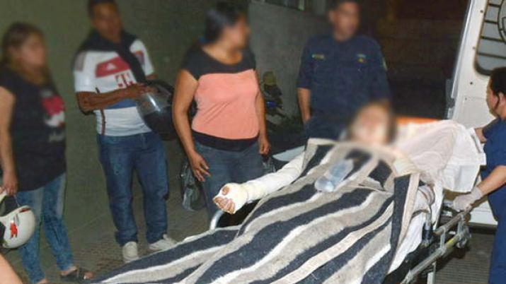 Una mujer de 60 antildeos rocioacute con alcohol y quemoacute a su expareja