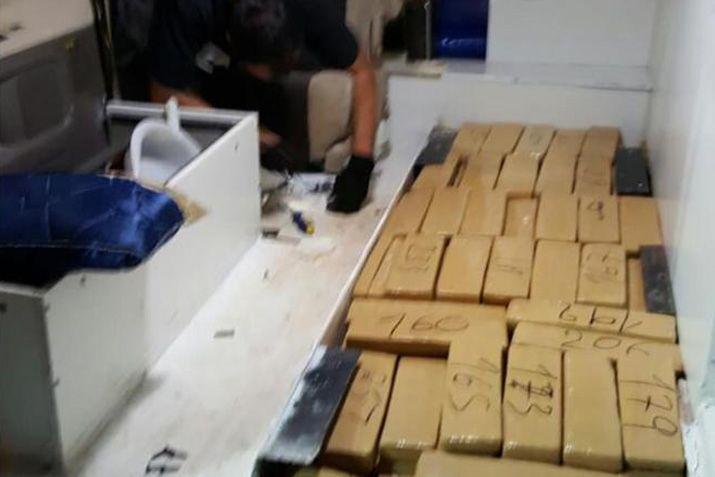 La droga estaba oculta en un doble fondo