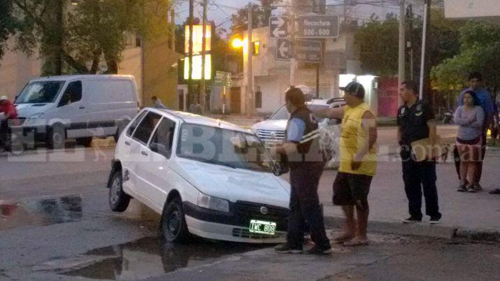 Terrible- un automoacutevil fue tragado por un pozo
