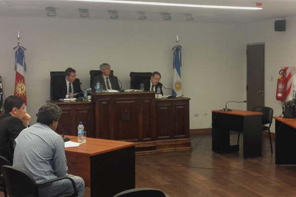 Juzgan a un sujeto que asesinoacute a su tiacuteo a puntildealadas al final de un maratoacutenico raid alcohoacutelico en Riacuteo Hondo