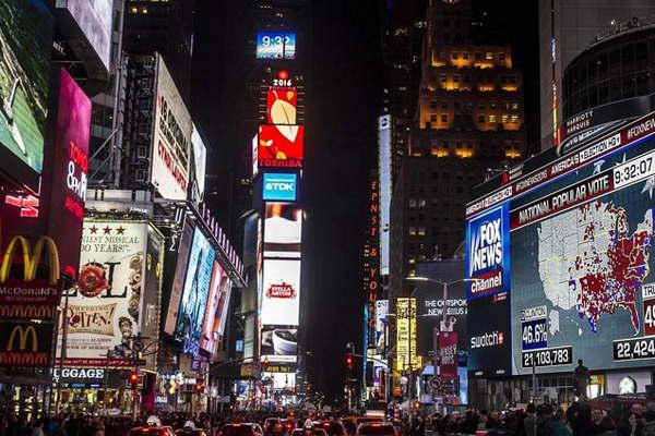 En una eleccioacuten muy rentildeida Donald Trump lograba una importante ventaja sobre Hillary