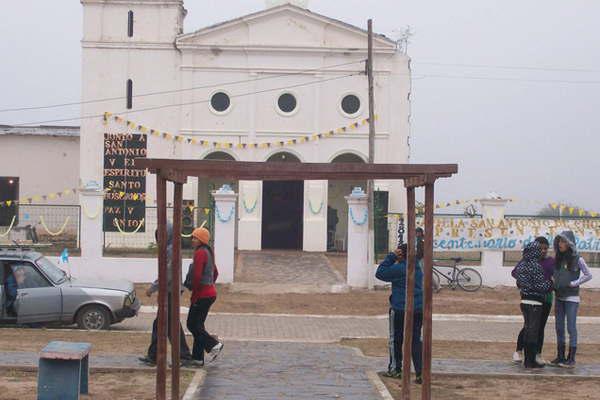 El roperito comunitario de Choya atenderaacute los diacuteas 14 y 28 en la capilla San Antonio de Padua