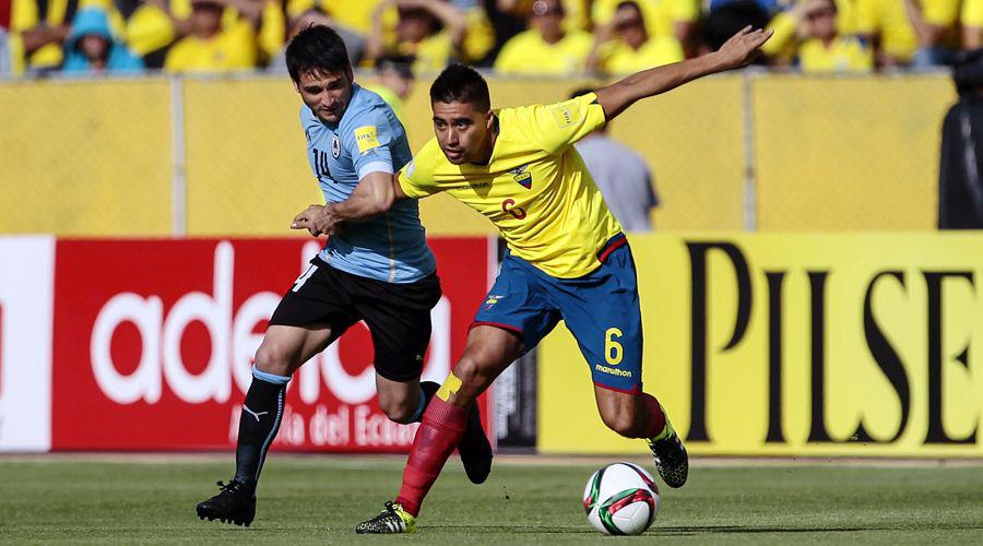 Uruguay derrotoacute a Ecuador por 2 a 1