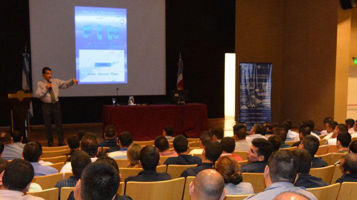 La Policía se capacitó en la lucha contra el narcotrafico