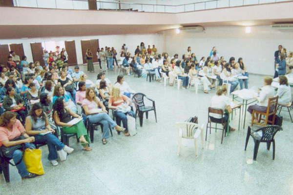 Llaman a los docentes a cubrir cargos en el Nivel Primario