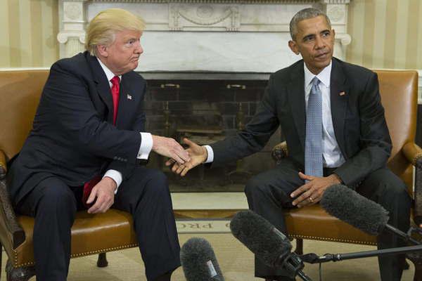 Obama y Trump se reunieron para acordar el traspaso del mando