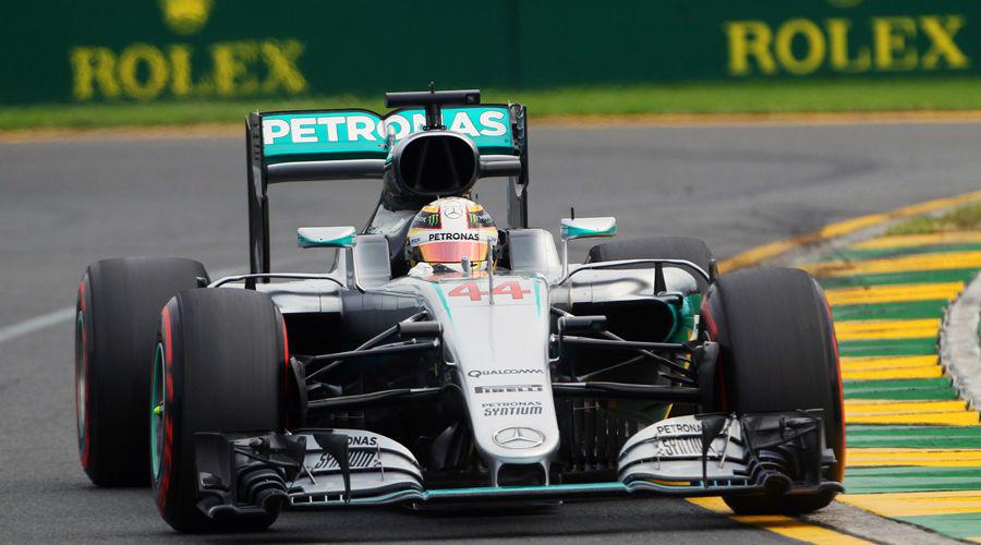 Hamilton se queda con los primeros libres en Interlagos