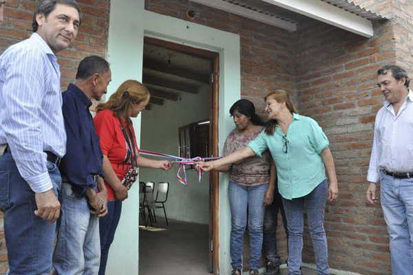 El Gobierno continuacutea con la entrega de viviendas sociales en el interior