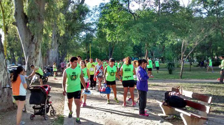Con una multitudinaria participacioacuten se corrioacute el Maratoacuten Aniversario de EL LIBERAL