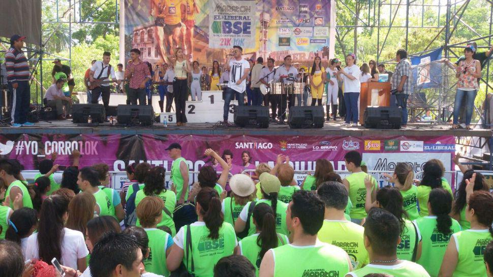 Imaacutegenes de una jornada inolvidable para los santiaguentildeos