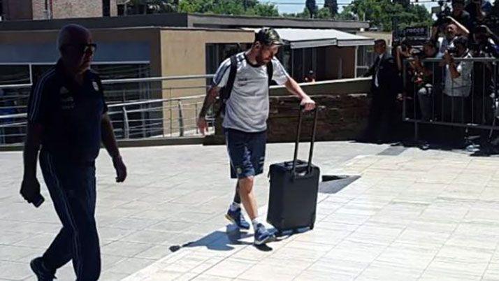 Lionel Messi se descompuso en el vuelo a San Juan