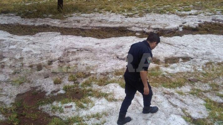 Maacutes de 100 miliacutemetros y abundante granizo en Ojo de Agua