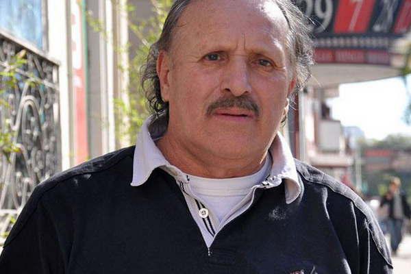 Luque pidioacute la salida de Higuaiacuten y de Aguumlero