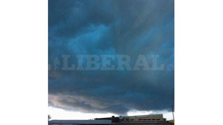 Las imaacutegenes del desastre que causoacute la tormenta en Antildeatuya