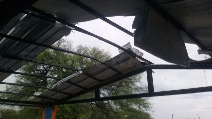 Las imaacutegenes del desastre que causoacute la tormenta en Antildeatuya