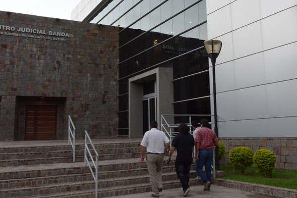 Nintildea de 11 antildeos le contoacute a su sentildeo  que su padre le haciacutea malas palabras 