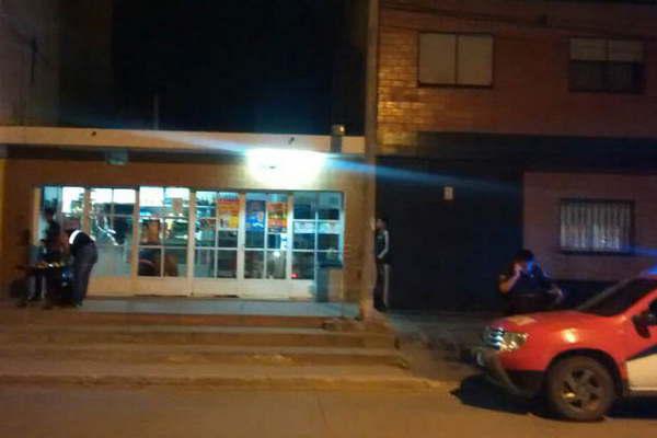 Dictan prisioacuten preventiva para los hermanos Alvarrasiacuten