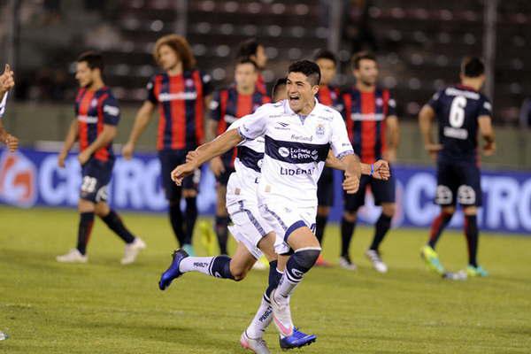 Gimnasia seraacute el rival de River en semis 