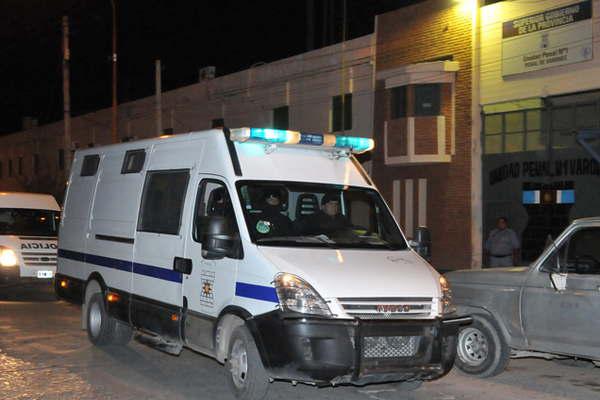 Milanesa Paacuteez y Reneacute Bracamonte se batieron a duelo en la caacutercel