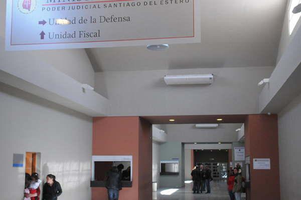 Denuncioacute que su hija fue drogada y abusada varios diacuteas