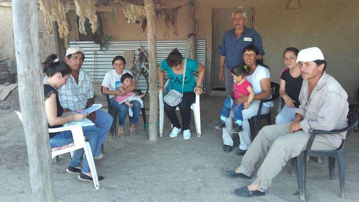 Gestionan creacuteditos para construir aljibes para agricultores familiares