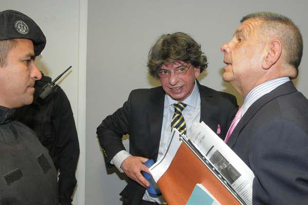 Pericaacutes dejoacute de garantiacutea una propiedad de su abuelo muerto con firma falsa para obtener cautelares