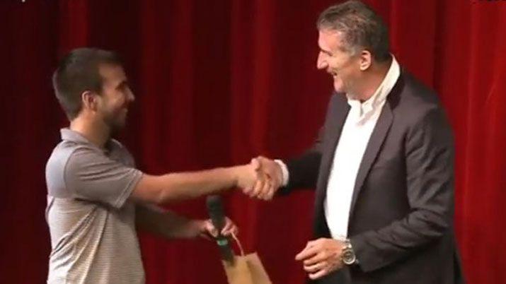 Video- Desopilante imitacioacuten de jugadores de la seleccioacuten frente Bauza