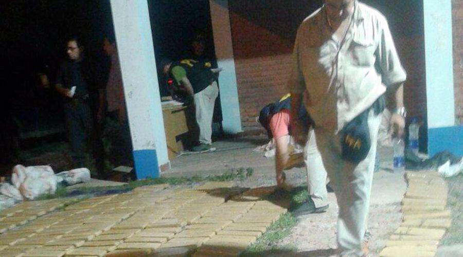 Secuestran maacutes de 700 kilogramos de marihuana en campos de Los Juriacutees y Tacantildeitas