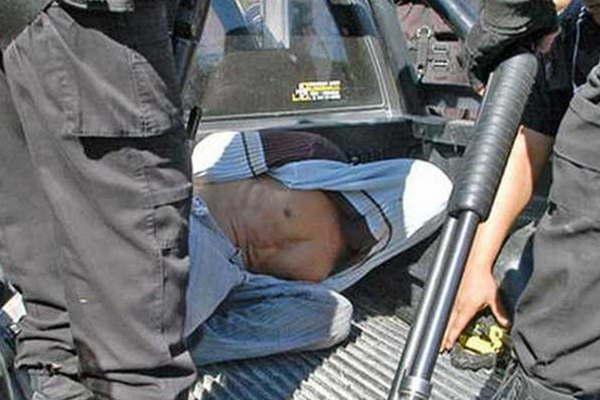 Sordomudo abusoacute de jovencita y con sentildeas advirtioacute que degollariacutea a sus padres