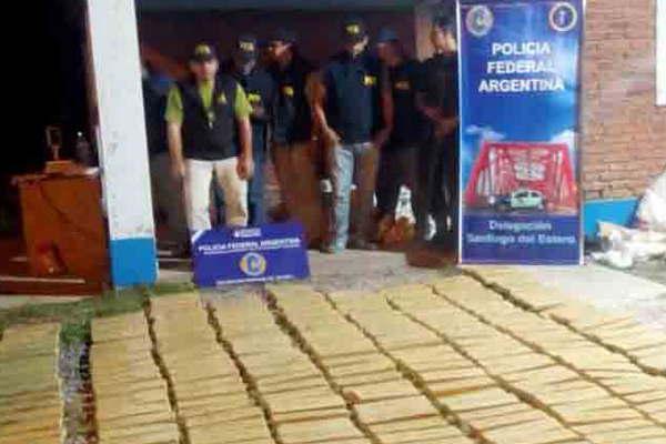 Un santiaguentildeo era pieza clave de la banda transnacional de narcotraficantes y estaacute proacutefugo