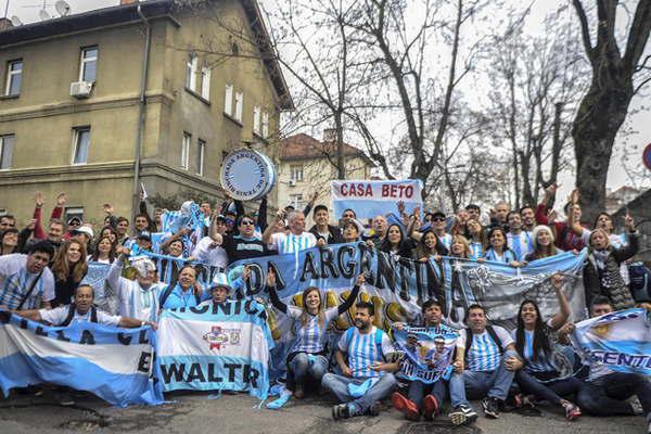 Los hinchas argentinos organizaron un banderazo
