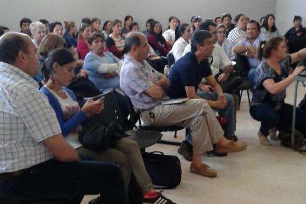 Hubo una reunioacuten para aunar criterios en la lucha contra la hidatidosis