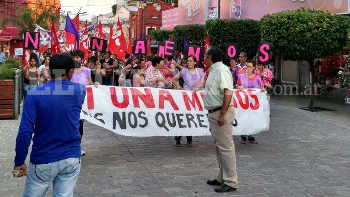 Santiago marcha por el Día de la no violencia contra la mujer 