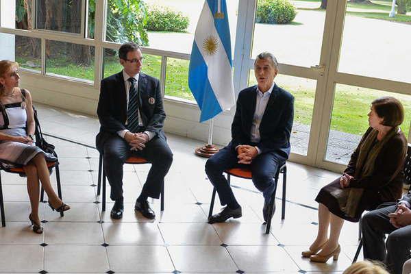 El Presidente recibioacute a familiares de viacutectimas de violencia de geacutenero